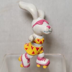 VINTAGE 1989 Beach Bunnies Roller Skating Bunny PVC Figure by Applause